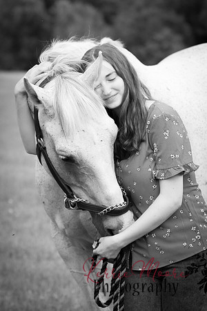 Hannah-8801bw